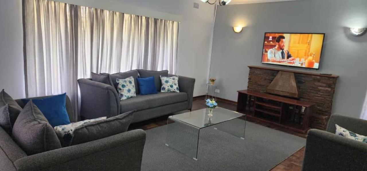 Lovely 3 Bed In Mount Pleasant - 2153 ハラレ エクステリア 写真