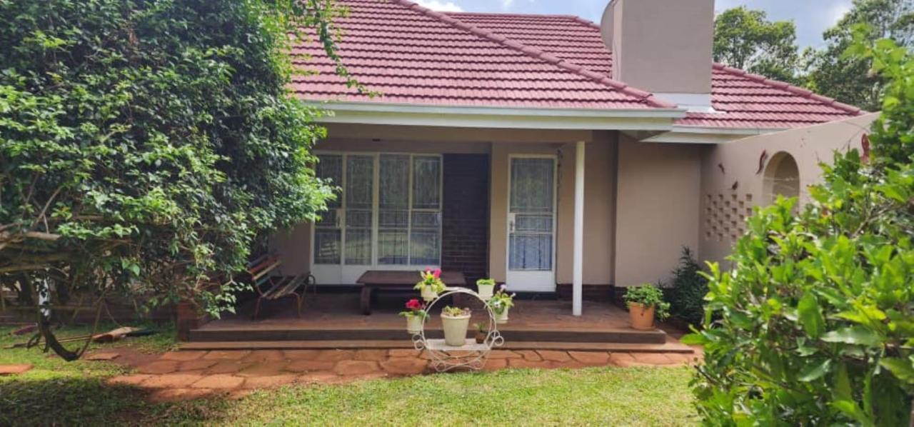 Lovely 3 Bed In Mount Pleasant - 2153 ハラレ エクステリア 写真